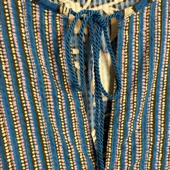 Knox Rose Blue and White Floral Blouse - Picture 5 of 6